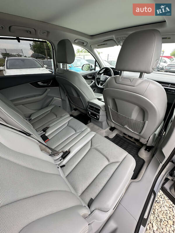 Позашляховик / Кросовер Audi Q7 2016 в Івано-Франківську