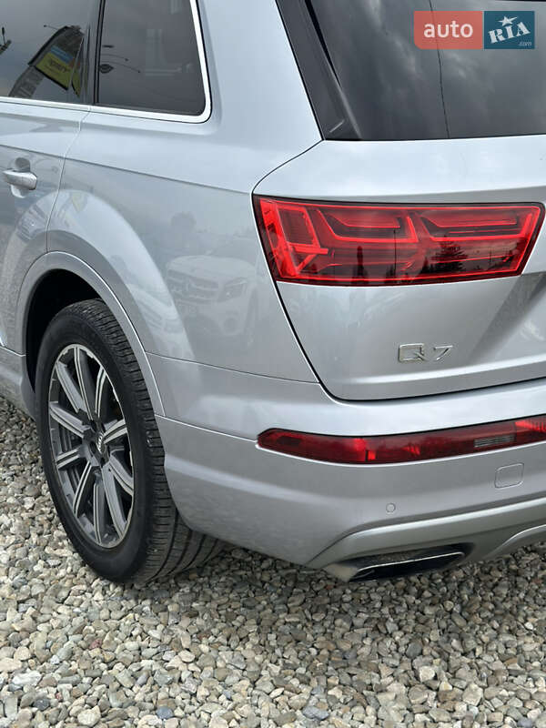 Позашляховик / Кросовер Audi Q7 2016 в Івано-Франківську