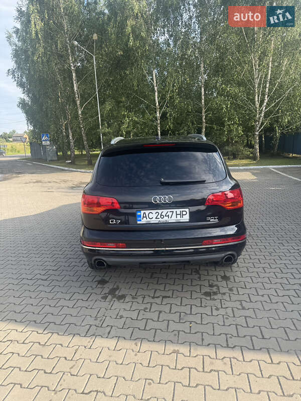 Внедорожник / Кроссовер Audi Q7 2013 в Луцке
