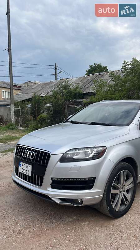 Внедорожник / Кроссовер Audi Q7 2014 в Нововолынске