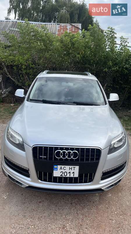 Внедорожник / Кроссовер Audi Q7 2014 в Нововолынске