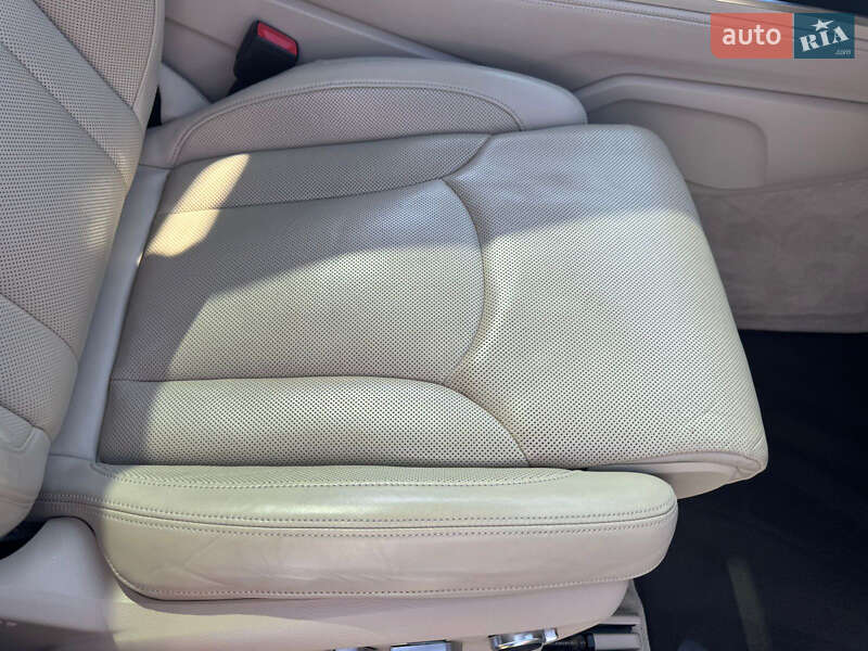 Позашляховик / Кросовер Audi Q7 2016 в Луцьку