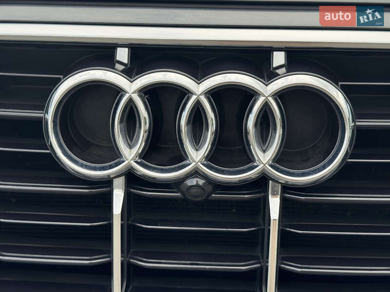 Позашляховик / Кросовер Audi Q7 2020 в Мукачевому