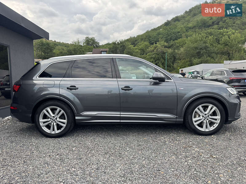 Позашляховик / Кросовер Audi Q7 2020 в Мукачевому