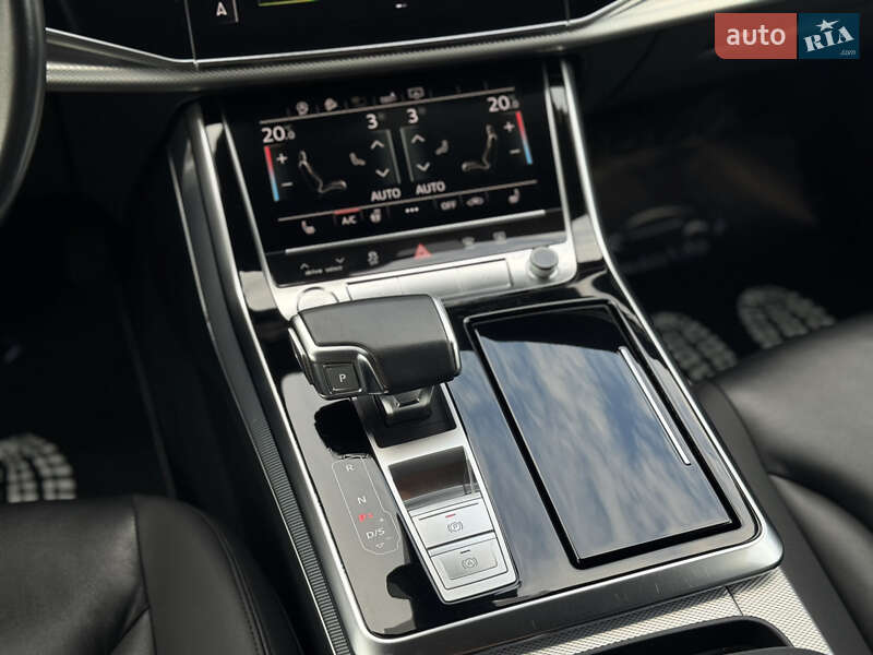 Позашляховик / Кросовер Audi Q7 2020 в Мукачевому