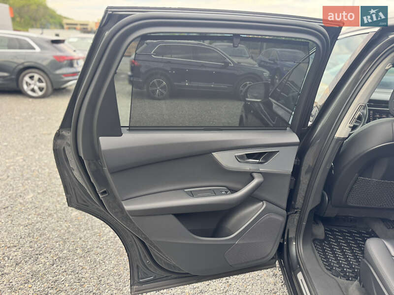 Позашляховик / Кросовер Audi Q7 2020 в Мукачевому