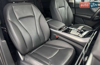 Внедорожник / Кроссовер Audi Q7 2020 в 