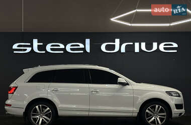 Позашляховик / Кросовер Audi Q7 2013 в 