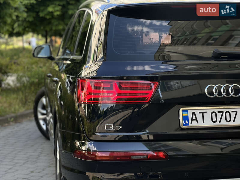 Позашляховик / Кросовер Audi Q7 2016 в Івано-Франківську