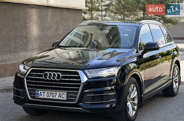 Позашляховик / Кросовер Audi Q7 2016 в 