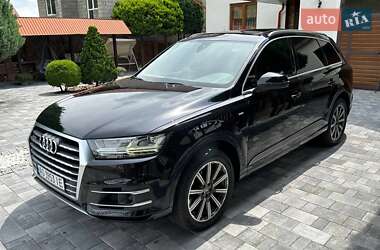 Внедорожник / Кроссовер Audi Q7 2016 в 