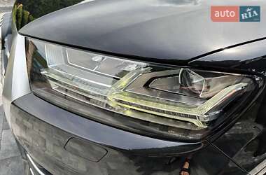 Внедорожник / Кроссовер Audi Q7 2016 в 