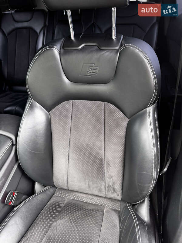 Позашляховик / Кросовер Audi Q7 2017 в Житомирі