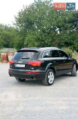 Внедорожник / Кроссовер Audi Q7 2007 в 