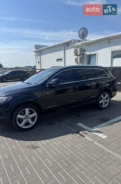 Позашляховик / Кросовер Audi Q7 2013 в 