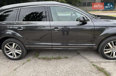 Внедорожник / Кроссовер Audi Q7 2014 в 