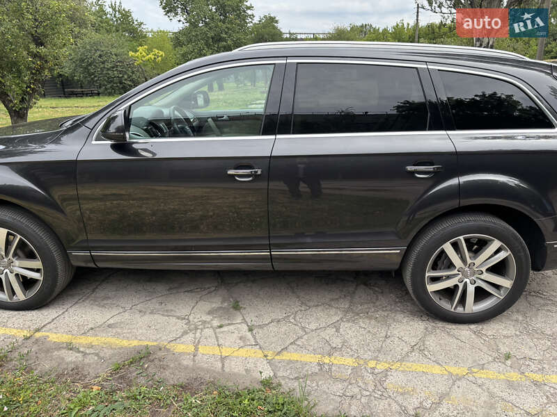Позашляховик / Кросовер Audi Q7 2014 в Кам'янському