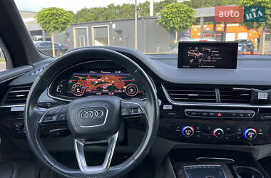 Внедорожник / Кроссовер Audi Q7 2016 в 