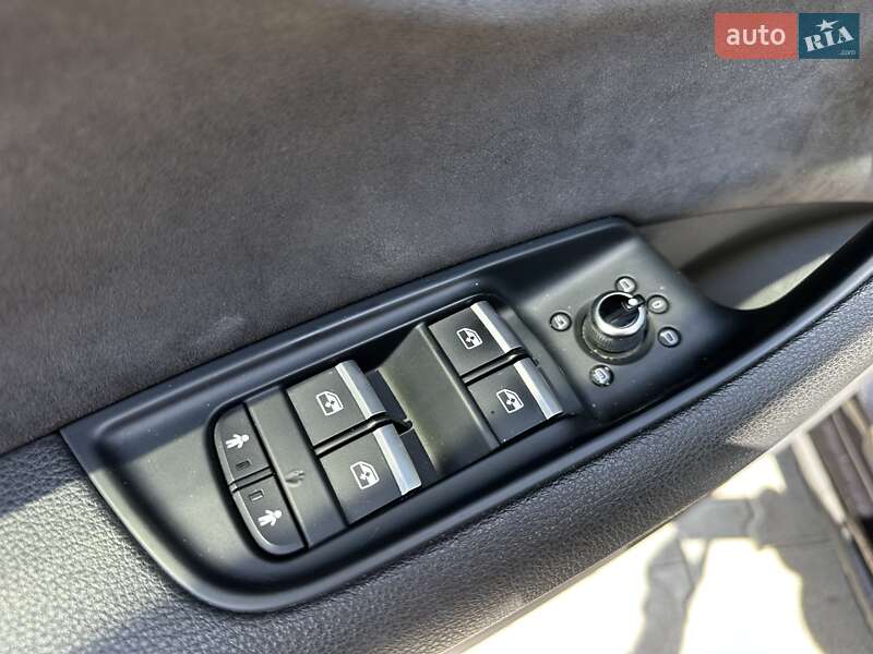 Позашляховик / Кросовер Audi Q7 2015 в Хмельницькому
