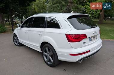Позашляховик / Кросовер Audi Q7 2011 в 