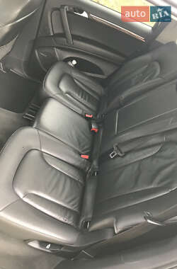 Внедорожник / Кроссовер Audi Q7 2010 в 