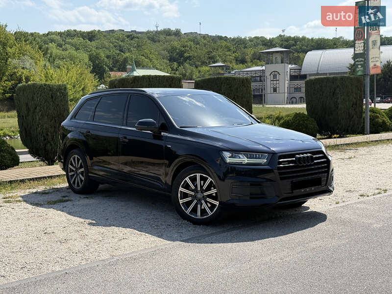 Позашляховик / Кросовер Audi Q7 2016 в Дніпрі