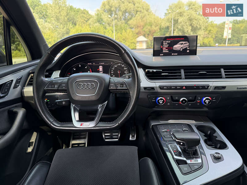 Позашляховик / Кросовер Audi Q7 2016 в Дніпрі