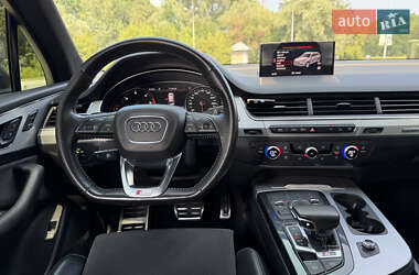 Внедорожник / Кроссовер Audi Q7 2016 в 