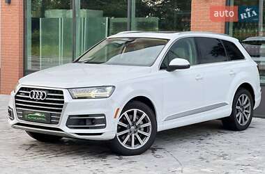 Позашляховик / Кросовер Audi Q7 2018 в 