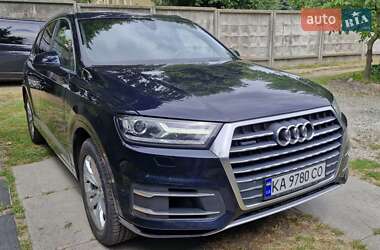 Внедорожник / Кроссовер Audi Q7 2016 в 