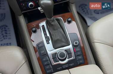 Позашляховик / Кросовер Audi Q7 2007 в 