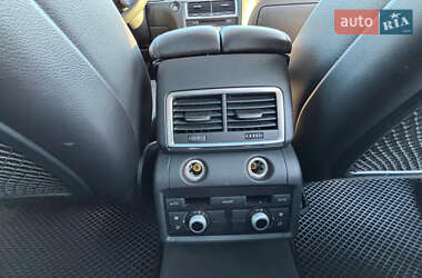 Внедорожник / Кроссовер Audi Q7 2015 в 