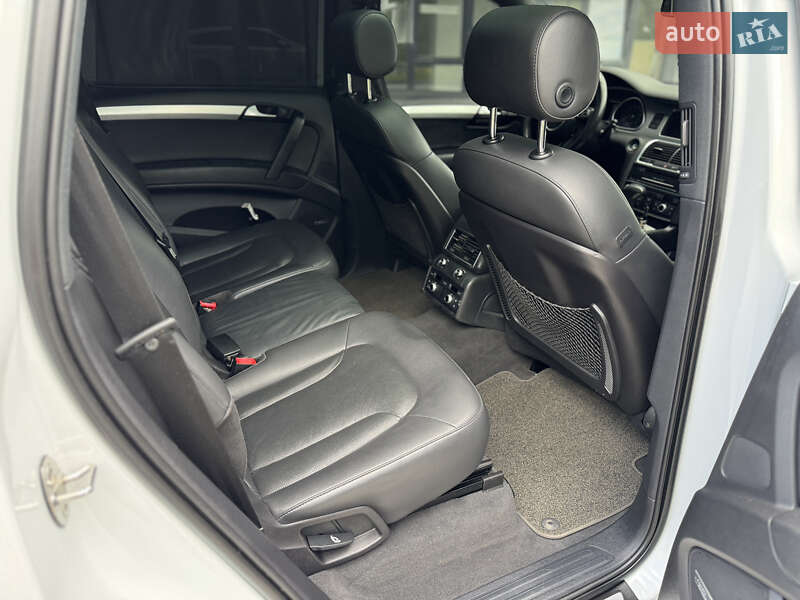 Позашляховик / Кросовер Audi Q7 2013 в Яворові