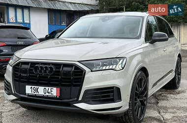 Внедорожник / Кроссовер Audi Q7 2021 в Ровно