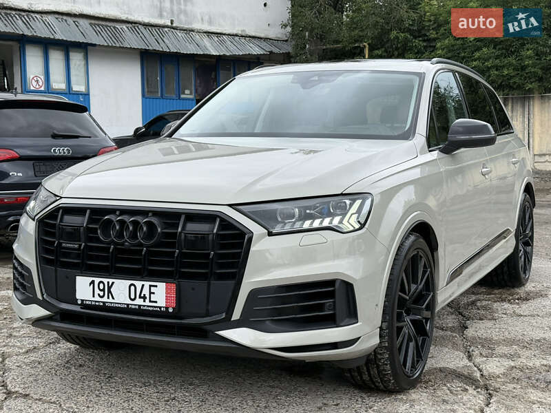 Внедорожник / Кроссовер Audi Q7 2021 в Ровно