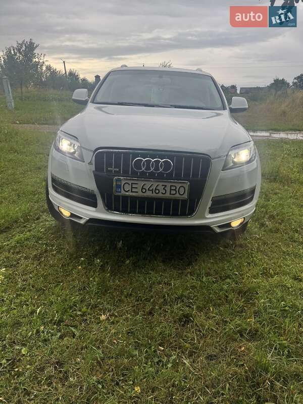 Внедорожник / Кроссовер Audi Q7 2015 в 