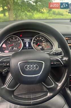 Внедорожник / Кроссовер Audi Q7 2015 в 