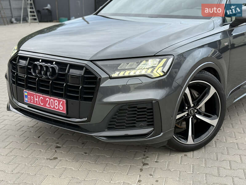 Внедорожник / Кроссовер Audi Q7 2020 в Ровно