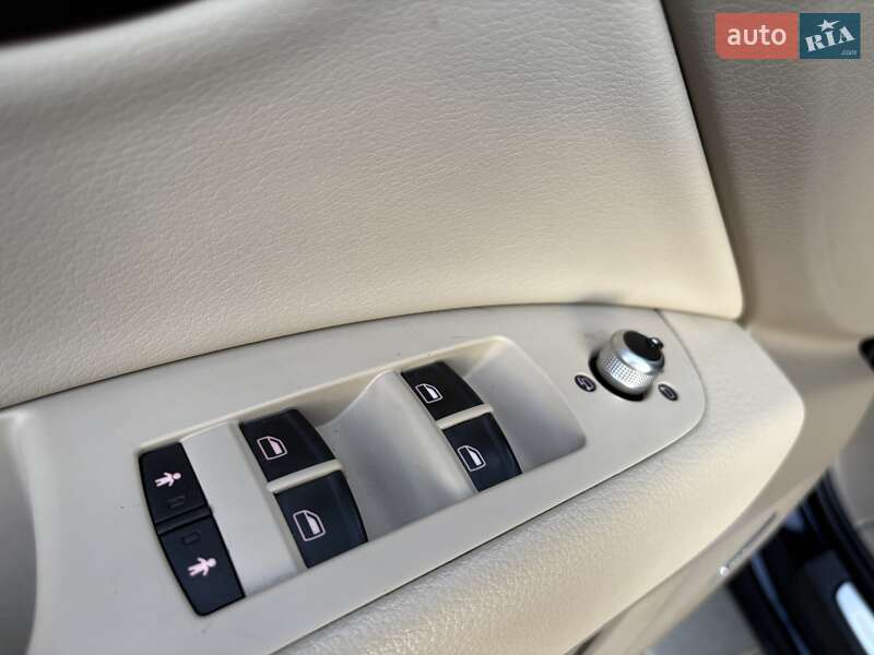 Внедорожник / Кроссовер Audi Q7 2011 в Одессе