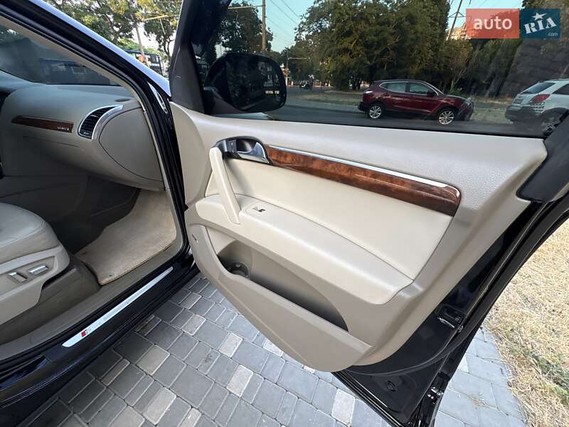 Внедорожник / Кроссовер Audi Q7 2011 в Одессе
