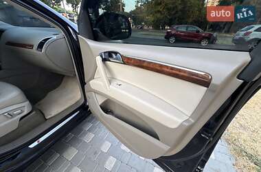 Внедорожник / Кроссовер Audi Q7 2011 в 