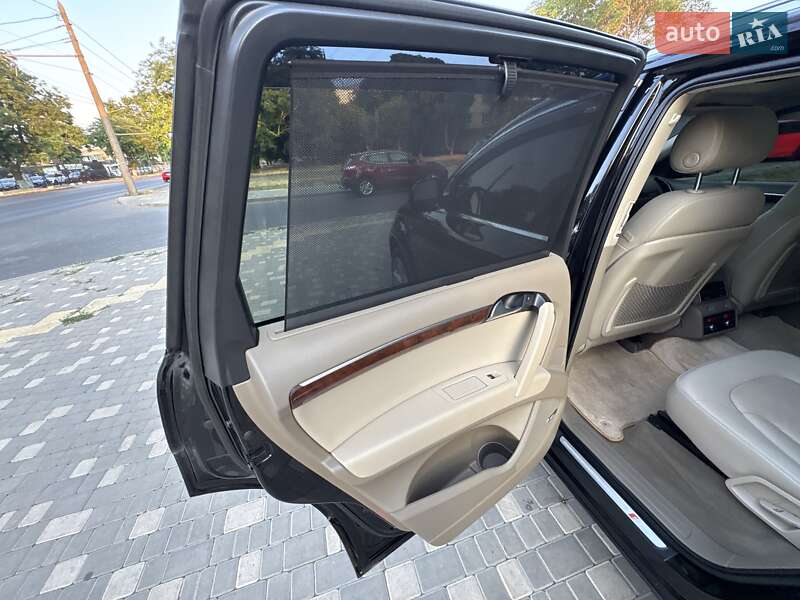 Внедорожник / Кроссовер Audi Q7 2011 в Одессе