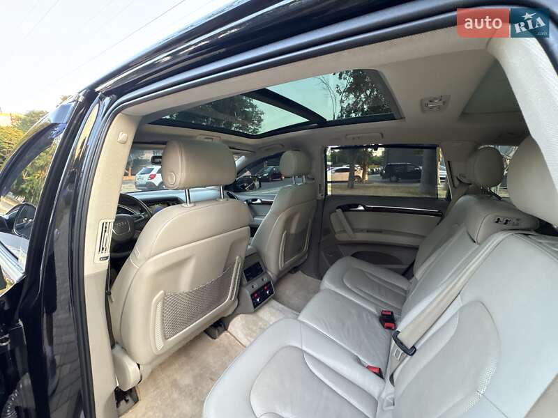 Внедорожник / Кроссовер Audi Q7 2011 в Одессе