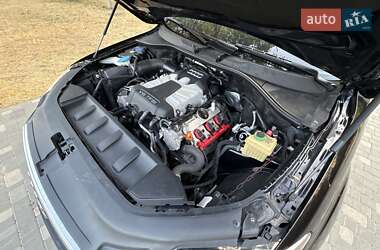 Внедорожник / Кроссовер Audi Q7 2011 в 