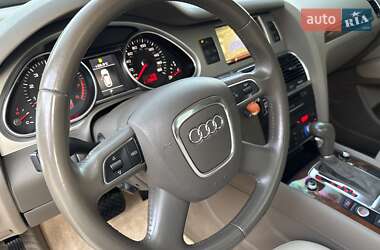 Внедорожник / Кроссовер Audi Q7 2011 в 