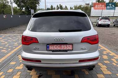 Внедорожник / Кроссовер Audi Q7 2015 в 