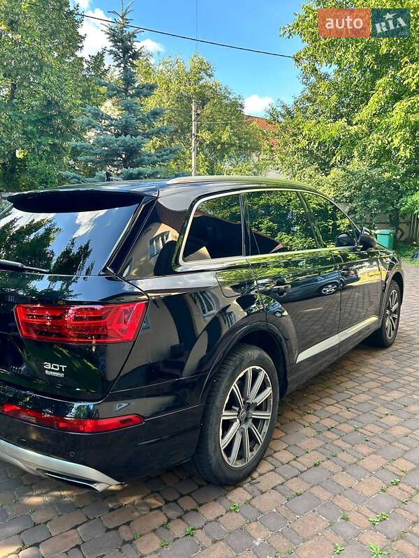 Внедорожник / Кроссовер Audi Q7 2017 в Киеве