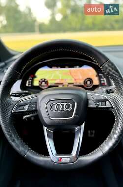Позашляховик / Кросовер Audi Q7 2018 в 