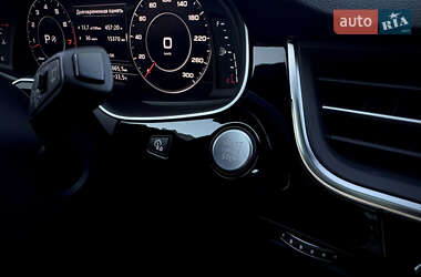 Позашляховик / Кросовер Audi Q7 2016 в 