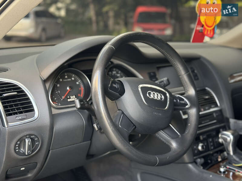 Позашляховик / Кросовер Audi Q7 2012 в Тернополі